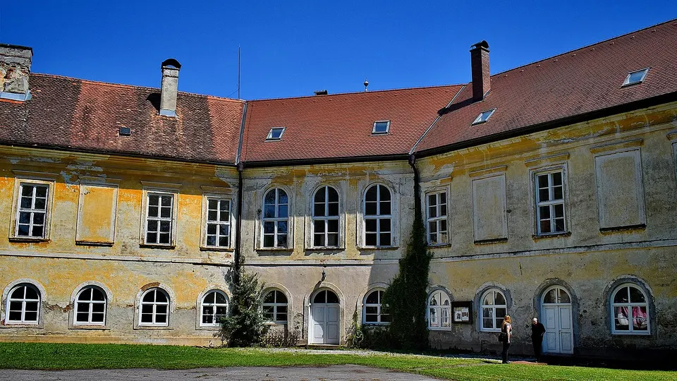 Z-1730 Dvorac SVETI KRIŽ ZAČRETJE 1a — Krapina-Zagorje, Croatia
