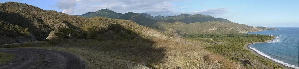 Rolling hills and vegetation — Granma, Cuba