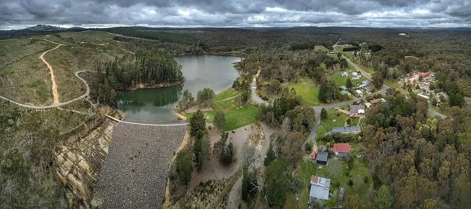 Aerial perspective of St Georges Lake in Creswick — Victoria, Australia