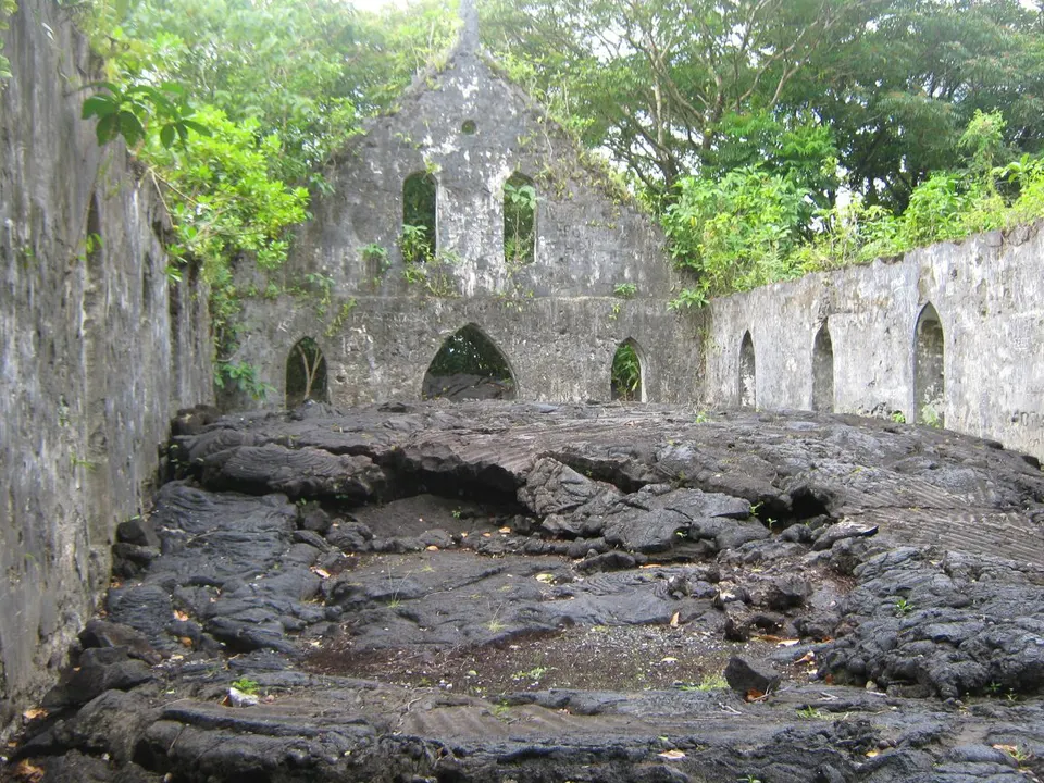 Sale'aula church ruin - panoramio - dbrough — Gaga'emauga, Samoa