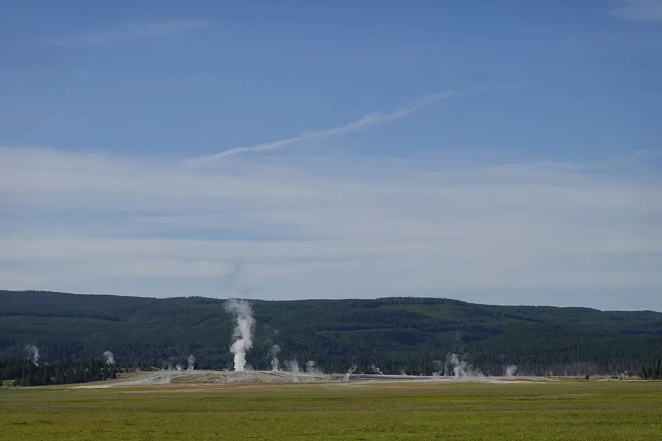 Geyser Basin in Yellowstone National Park — Wyoming, United States