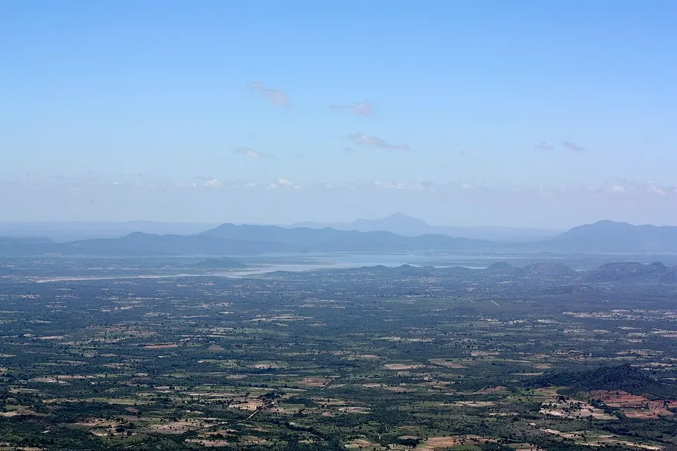 Chicamba Lake from Mount Vumba (6555331727) — Manica, Mozambique