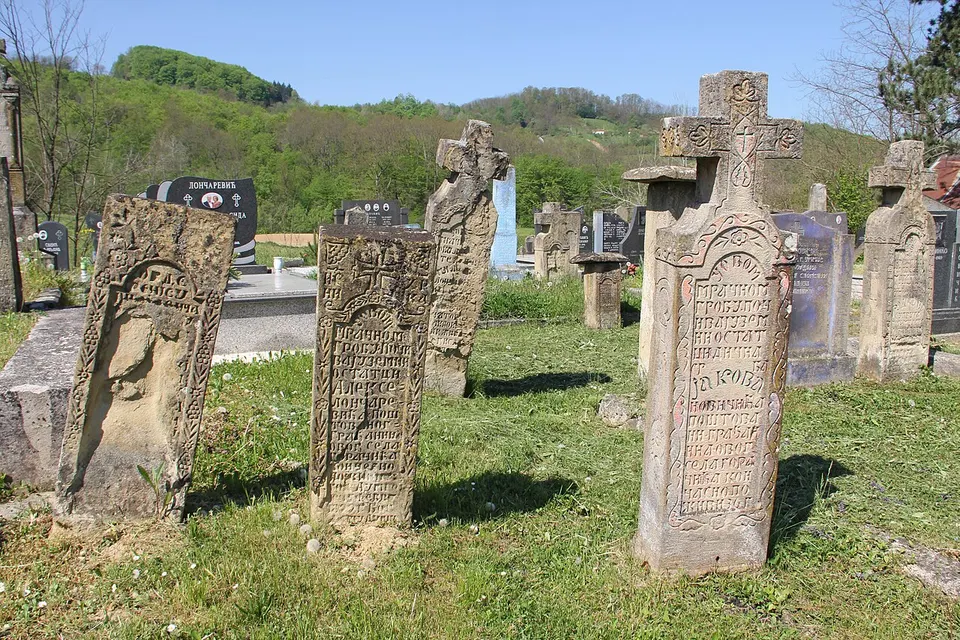 Goračići, stari spomenici na groblju u Dragačici 33 — Moravica District, Serbia