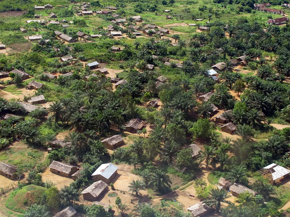 Une vue aérienne partielle du territoire de Boende dans la province de l’Equateur, en RD Congo (15311732917) — Tshuapa, Democratic Republic of the Congo