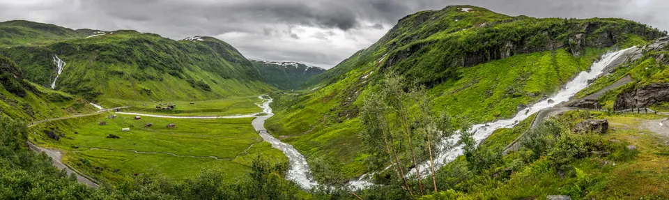 Mountain valley and winding road — Vestland, Norway