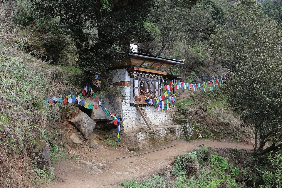 Paro Taktsang trail 07 — Paro, Bhutan
