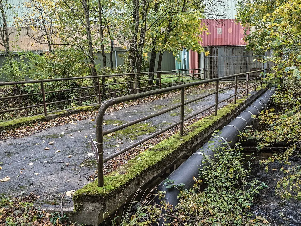 Untere Industrie Zone Klus-Brücke über die Dünnern, Balsthal SO 20211022-jag9889 — Solothurn, Switzerland
