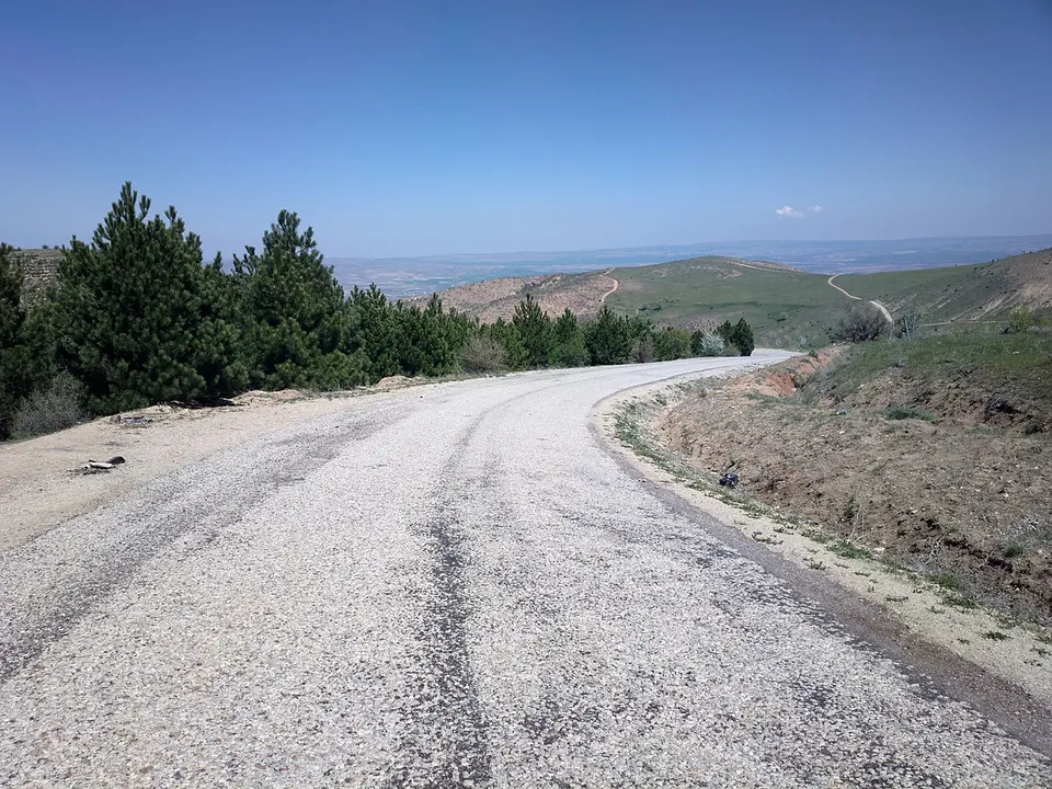 Uzunlar-Işıklar(Halfeli) Yolu - panoramio — Kırıkkale, Turkey