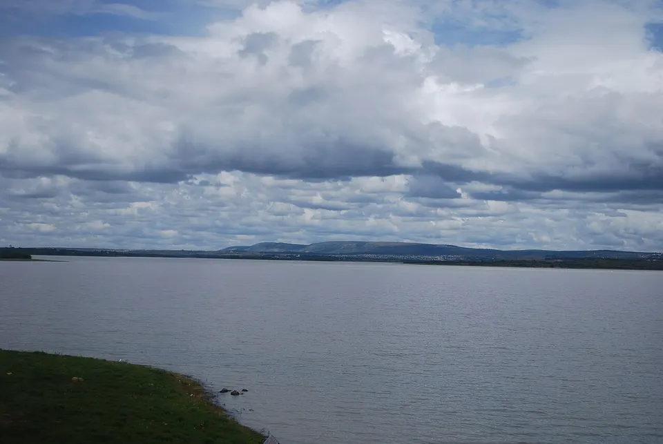 Lake beneath a cloudy sky — Guanajuato, Mexico