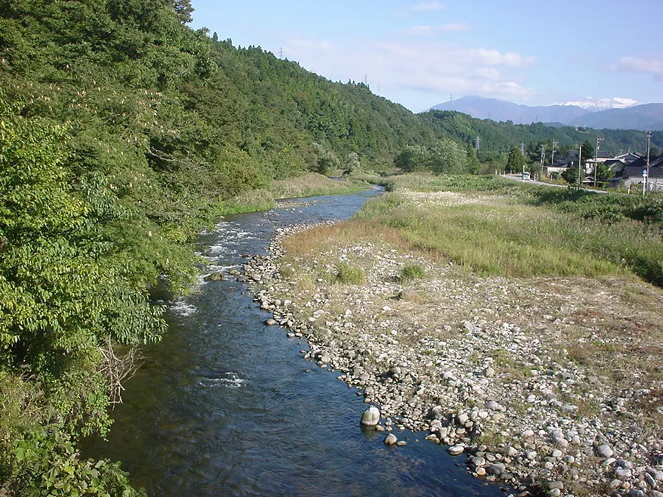 River and wooded valley — Toyama, Japan