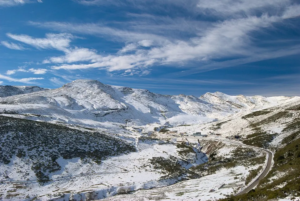 Cercanías de la estación del Alto Campoo. — Cantabria, Spain