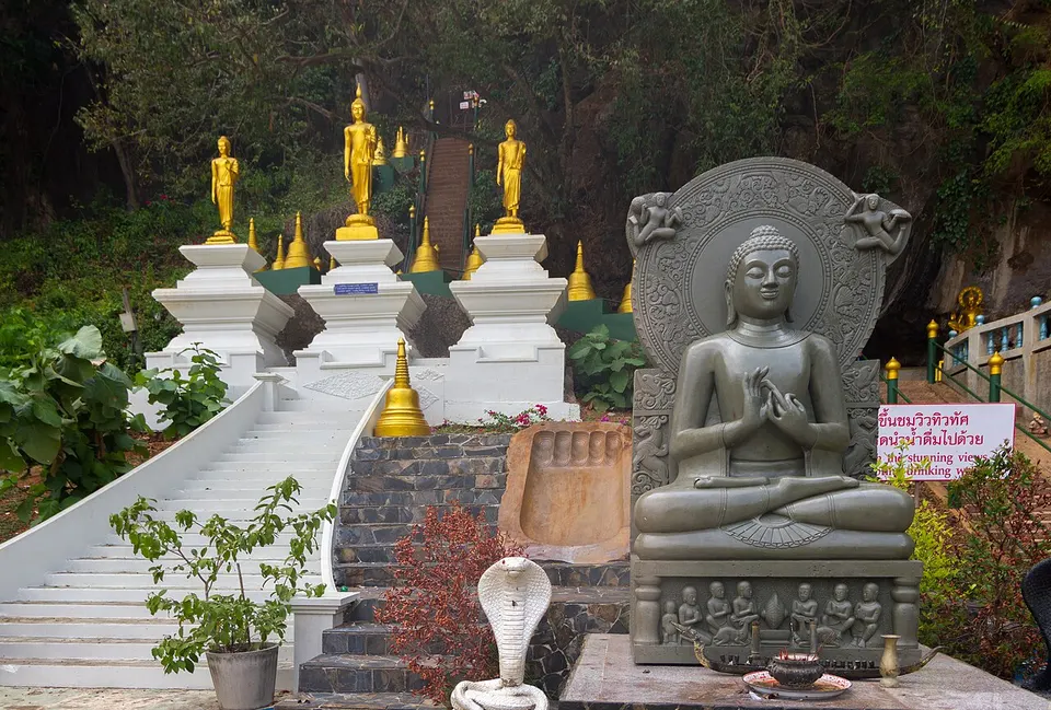 2016-04-08 Tiger Cave Temple — Krabi Province, Thailand