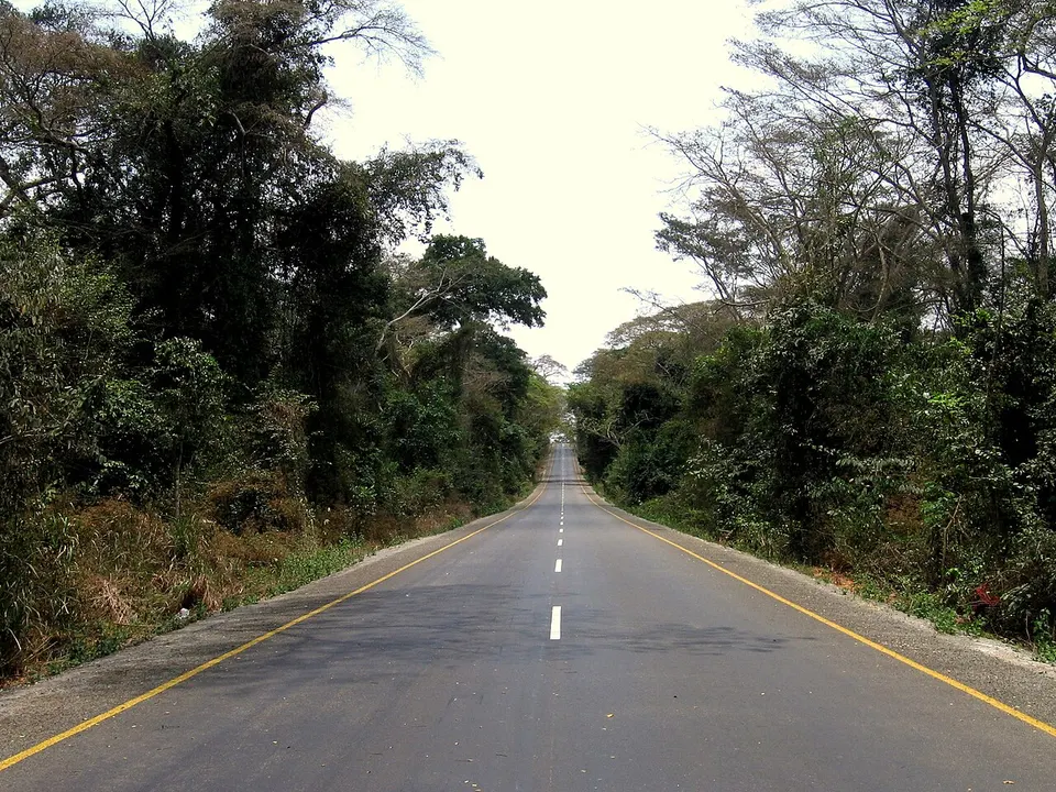 Luanda-Uíge Road — Uíge, Angola