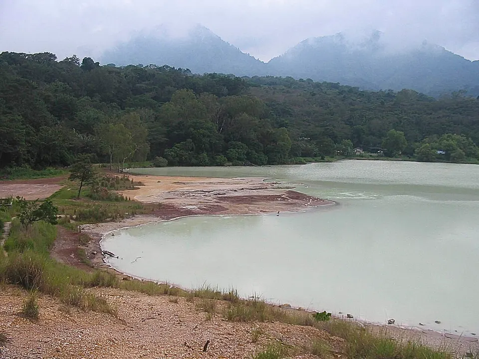 Ixpaco Laguna azufrada,cerca de Cuilapa Guate Ag05 - panoramio — Santa Rosa, Guatemala
