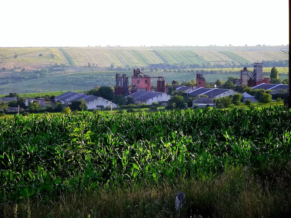 R33, Lăpuşna, Moldova - panoramio (2) — Hincesti, Moldova