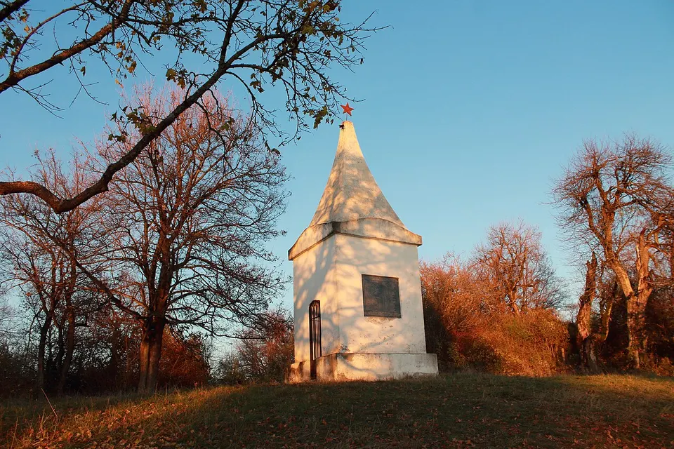Spomen-kapela na Kamenickom visu 03 — Nisava District, Serbia
