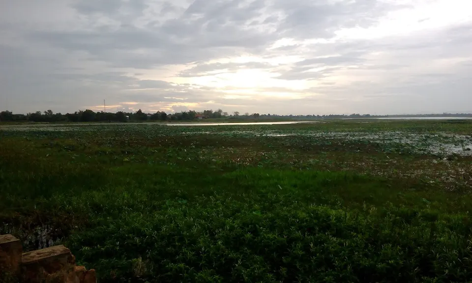បឹងតាកែវ — Takeo, Cambodia