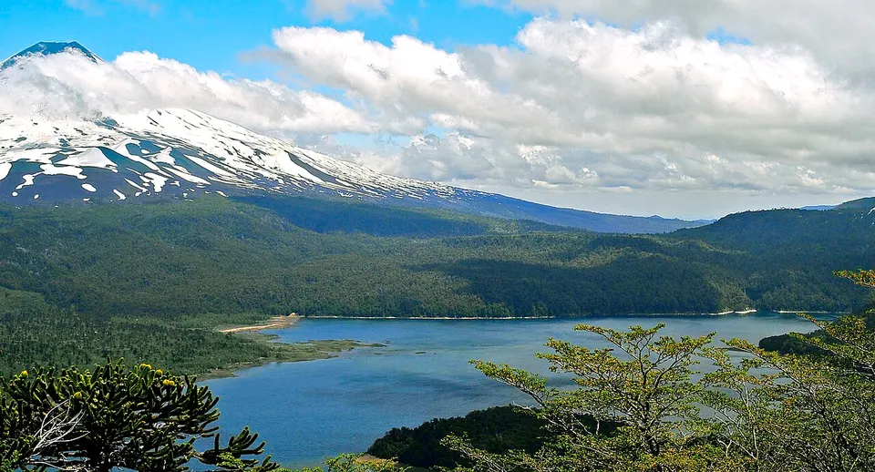 Lake Conguillío and Llaima volcano — Región de La Araucanía, Chile