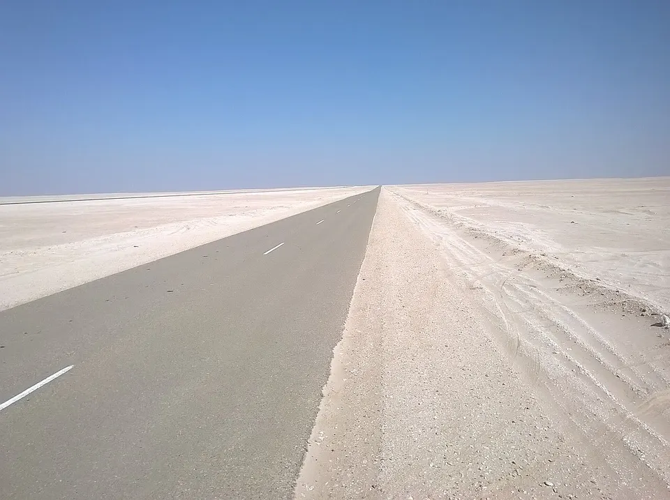 Road near Haima, Oman — Al Wusta, Oman