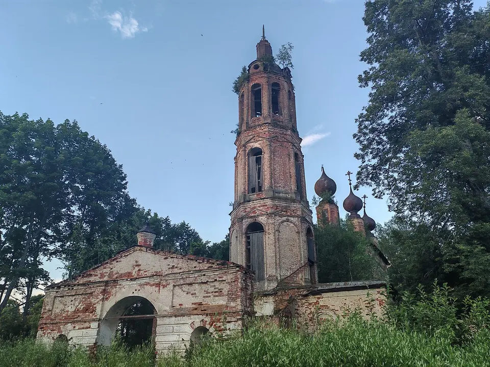Ансамбль церкви Троицы (Губачево) (84322) — Yaroslavl Oblast, Russia