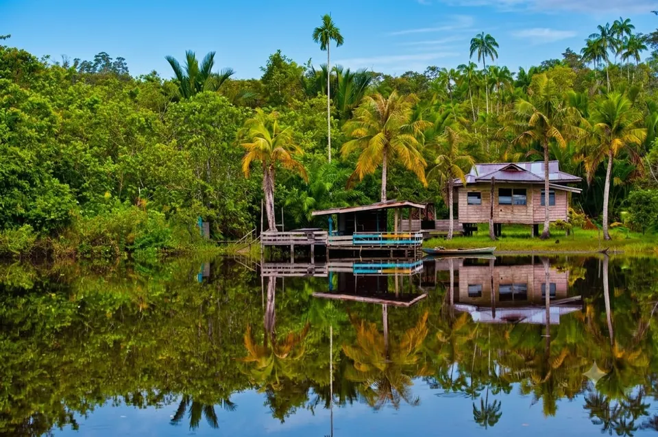 Wooden house at Kampung Kuala Balai — Belait, Brunei