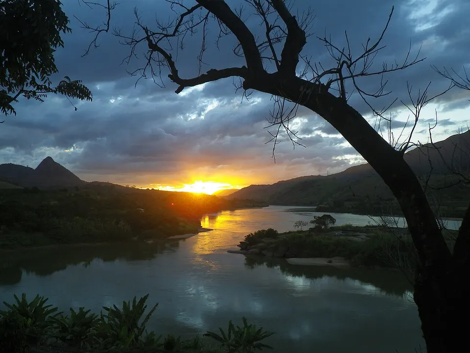 Pôr do sol em Itapina — Espirito Santo, Brazil