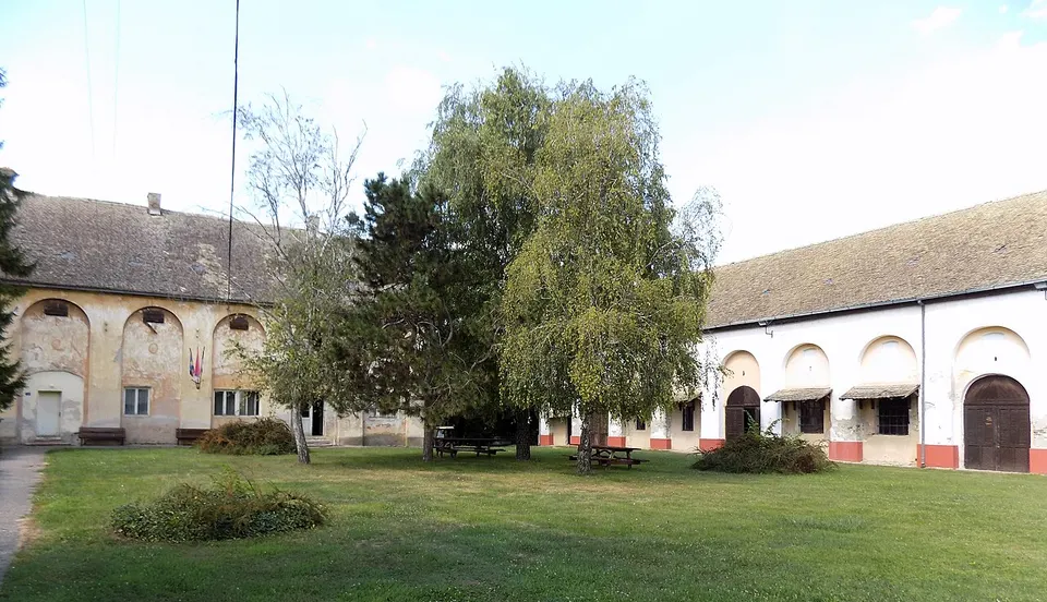 Muzej Poljoprivrede - objekti - Paviljon 2 i upravna zgrada — South Backa District, Serbia