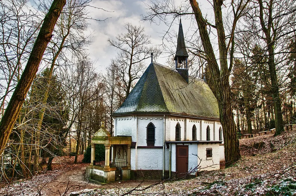 Woodland chapel — Limburg, The Netherlands