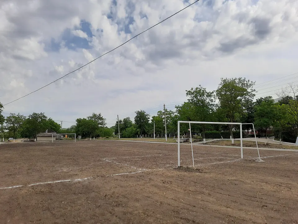 MD.CM.Coștangalia - stadion școlar - jun 2023 — Cimislia, Moldova