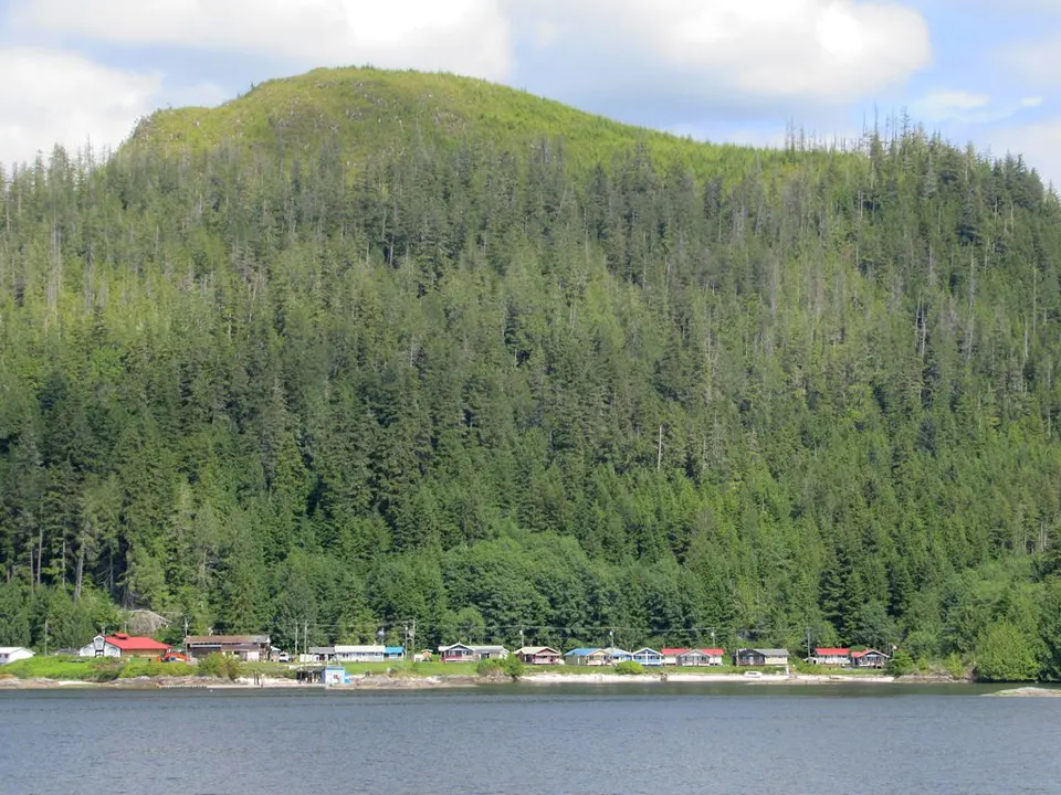 Gwayasdums — North Island, Canada