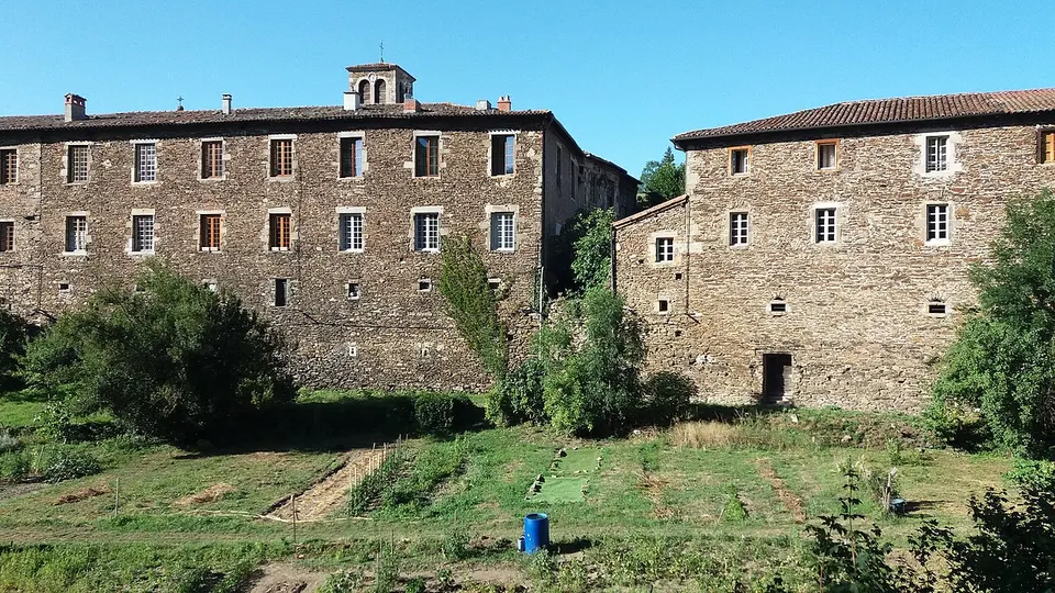 Sainte-Croix-en-Jarez - Route du Moulin - Chartreuse - Façade ouest et jardins — Auvergne-Rhône-Alpes, France