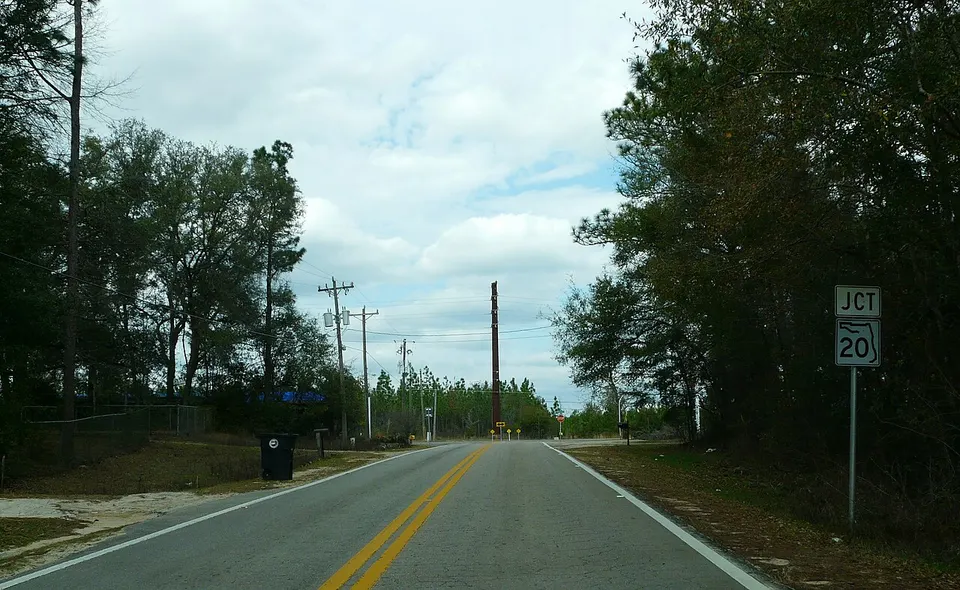 Silver Lake Road at FL20 — Leon, United States