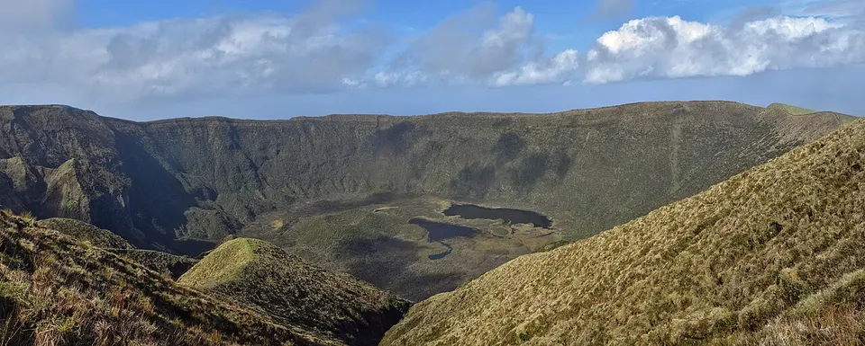 Faial Caldera panorama — Horta, Portugal
