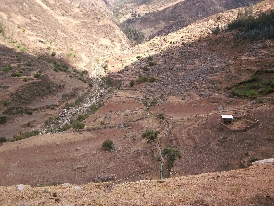 Una quebrada que desemboca en el Marañón — Mariscal Luzuriaga, Peru