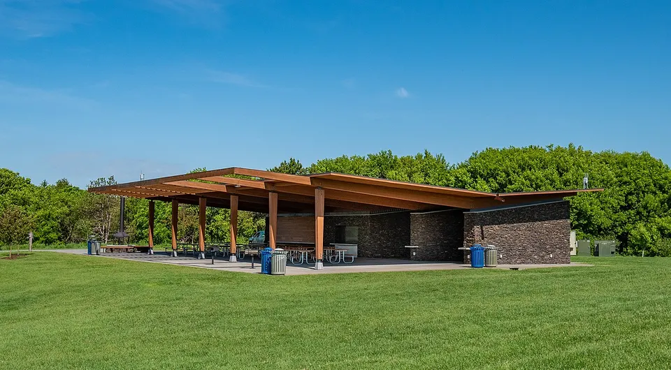 Picnic Shelter - Whitetail Woods Regional Park, Dakota County Parks, Minnesota (41977958194) — Dakota, United States