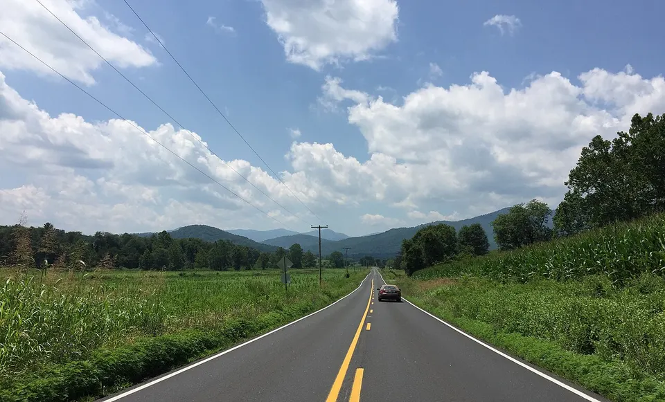 2016-07-21 13 33 50 View south along Virginia State Route 231 (S F T Valley Road) between Rosson Hollow Run and Champe Plain Road in Etlan, Madison County, Virginia — Madison, United States