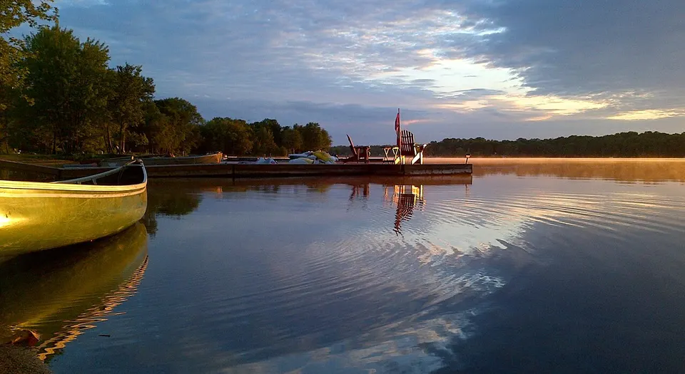 Shadow Lake Sunrise (6101617992) — Muskoka--Kawarthas, Canada
