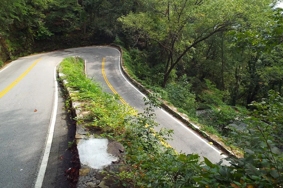 W Road — Hamilton, United States