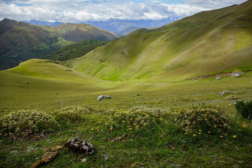 Cordillera de Vilcabamba mountain range 09 — Urubamba, Peru
