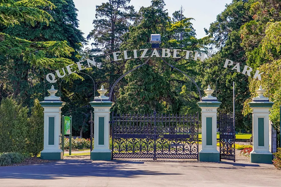 Queen Elizabeth Park entrance (22798021427) — Masterton District, New Zealand