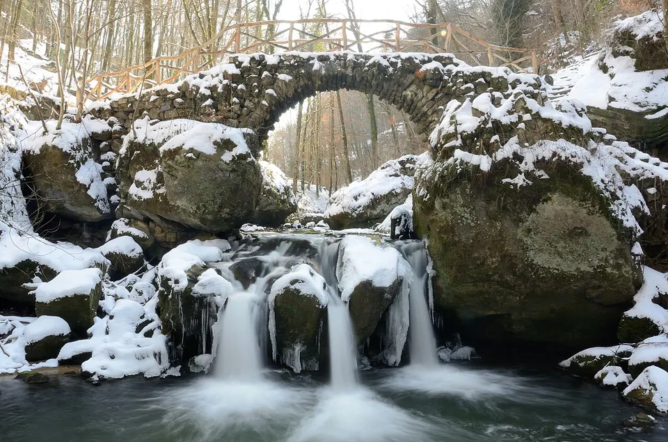 Schiessentumpel Waterfall (29069615) — Waldbillig, Luxembourg