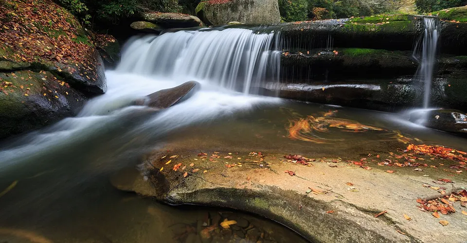 One more unknown Waterfall - panoramio — Transylvania, United States
