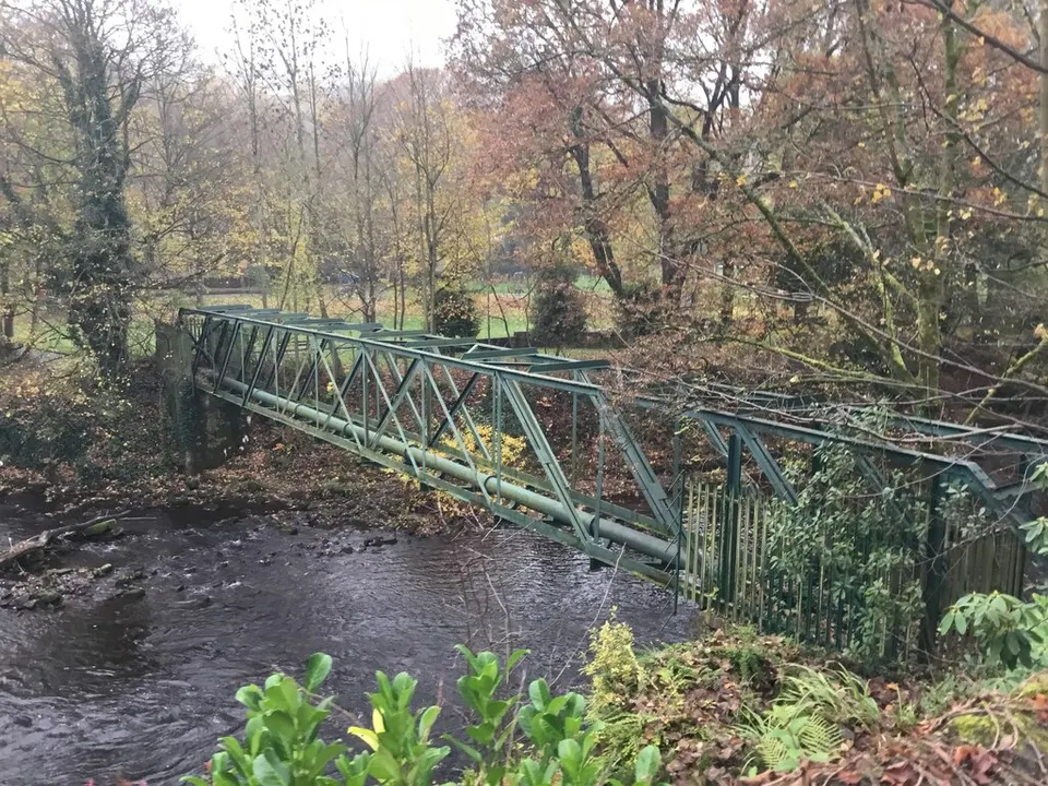 Pipe Bridge over River Calder - geograph.org.uk - 8266266 — Calderdale, United Kingdom