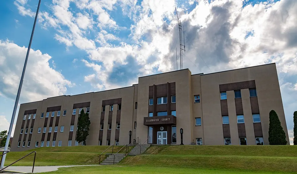 Clearwater County Building - Bagley, Minnesota - Courthouse (36274667282) — Clearwater, United States
