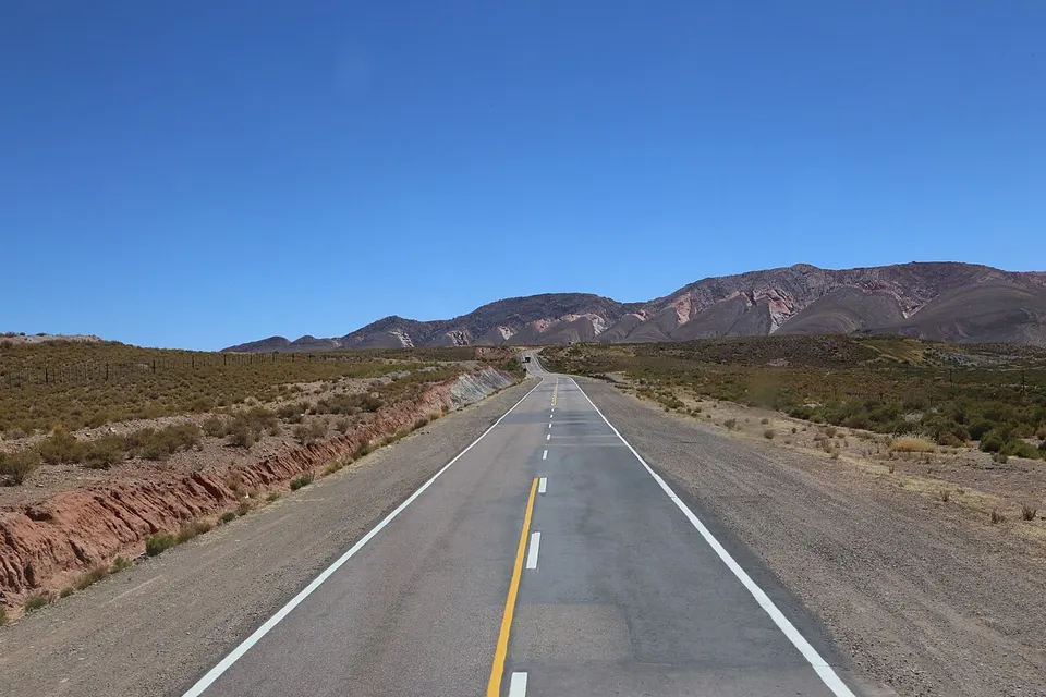 Ruta 9, Jujuy, Argentina, going north (14299695033) — Humahuaca, Argentina