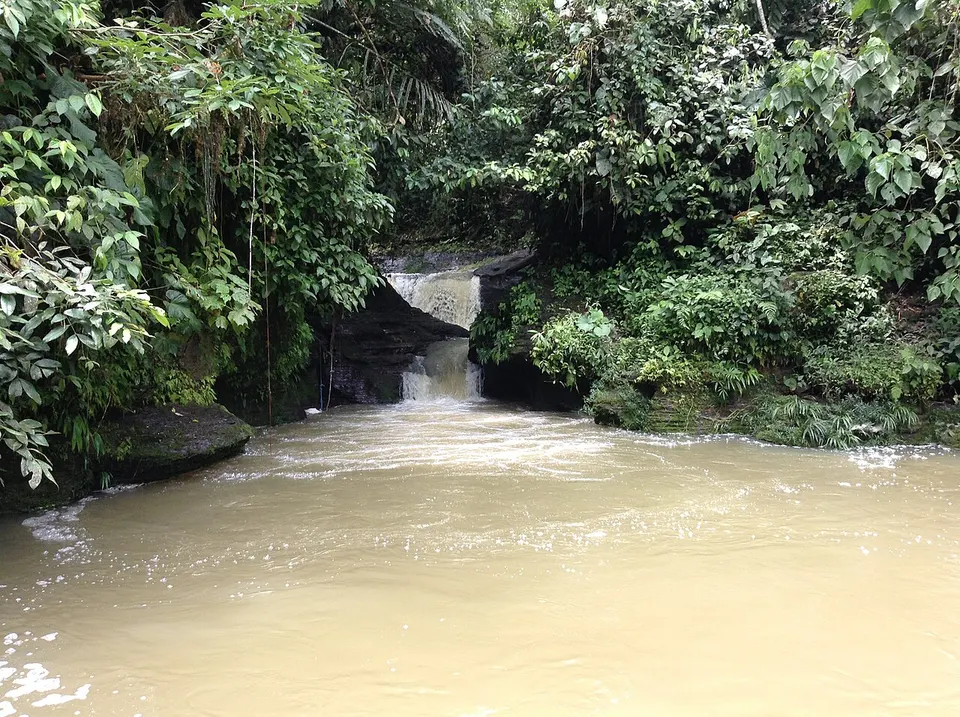 CASCADA - panoramio (3) — Tena, Ecuador