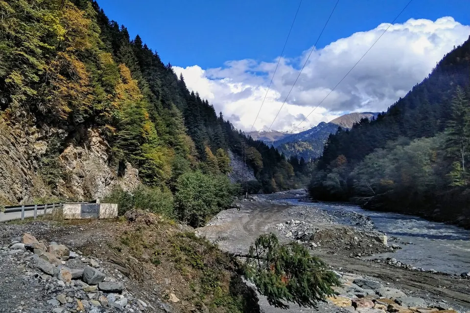 Rioni river gorge in Upper Racha — Oni, Georgia