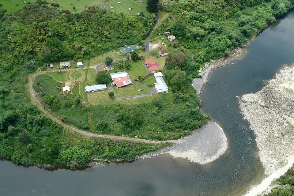 Marae on Whanganui River - panoramio — Whanganui District, New Zealand