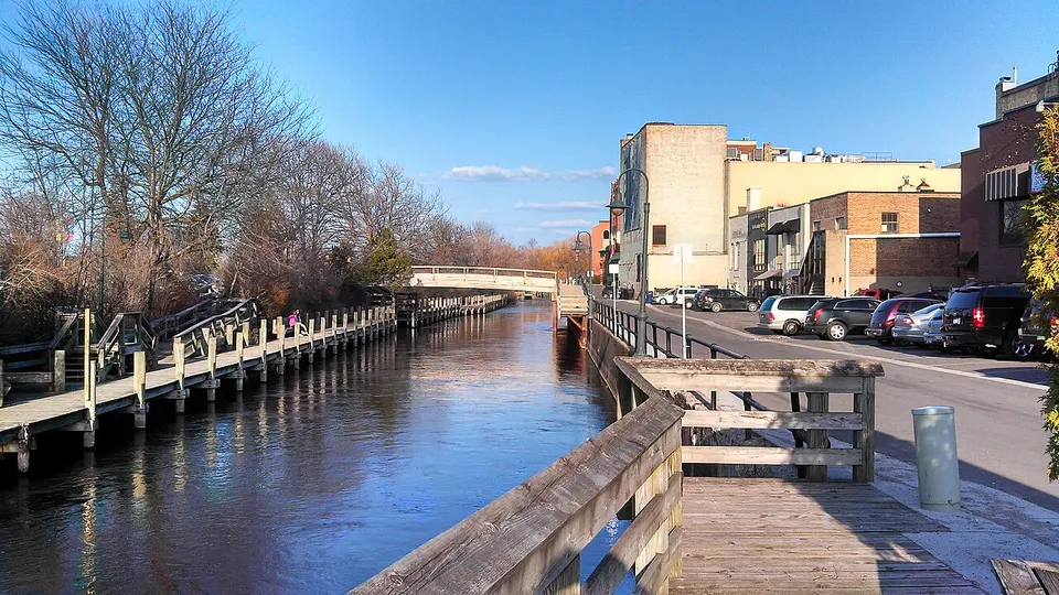 Traverse City Down Town River Walk - panoramio — Grand Traverse, United States