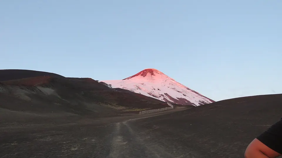 Atardecer volcán — Provincia de Osorno, Chile